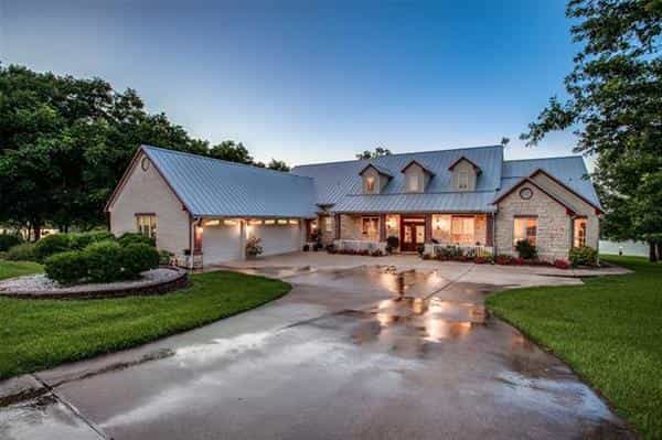 House in Eureka, Texas 10230057