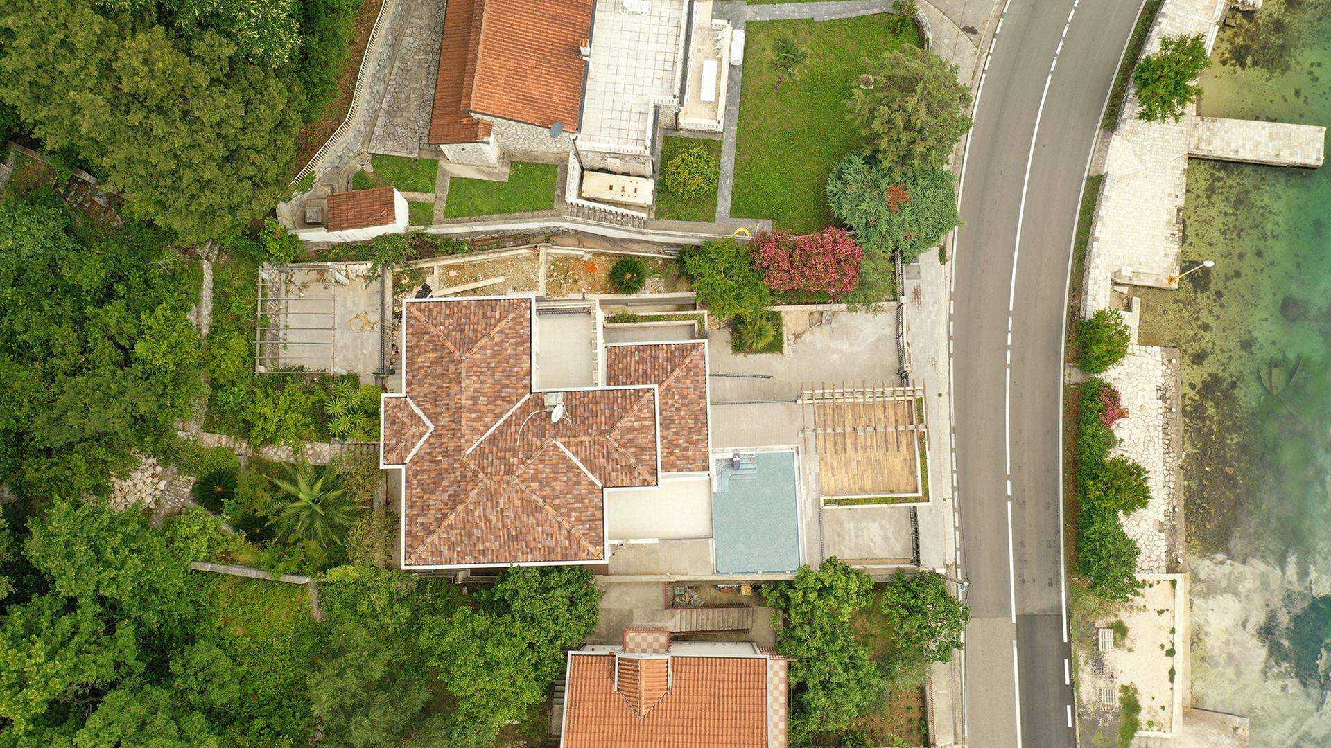 Condominium dans Kotor, Kotor 10230110