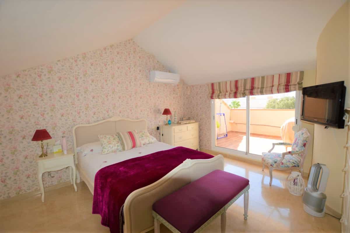 Eigentumswohnung im Marbella, Andalucía 10230300