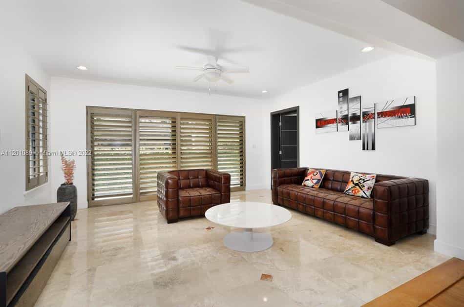 Condominium in Coral Gables, Florida 10230531
