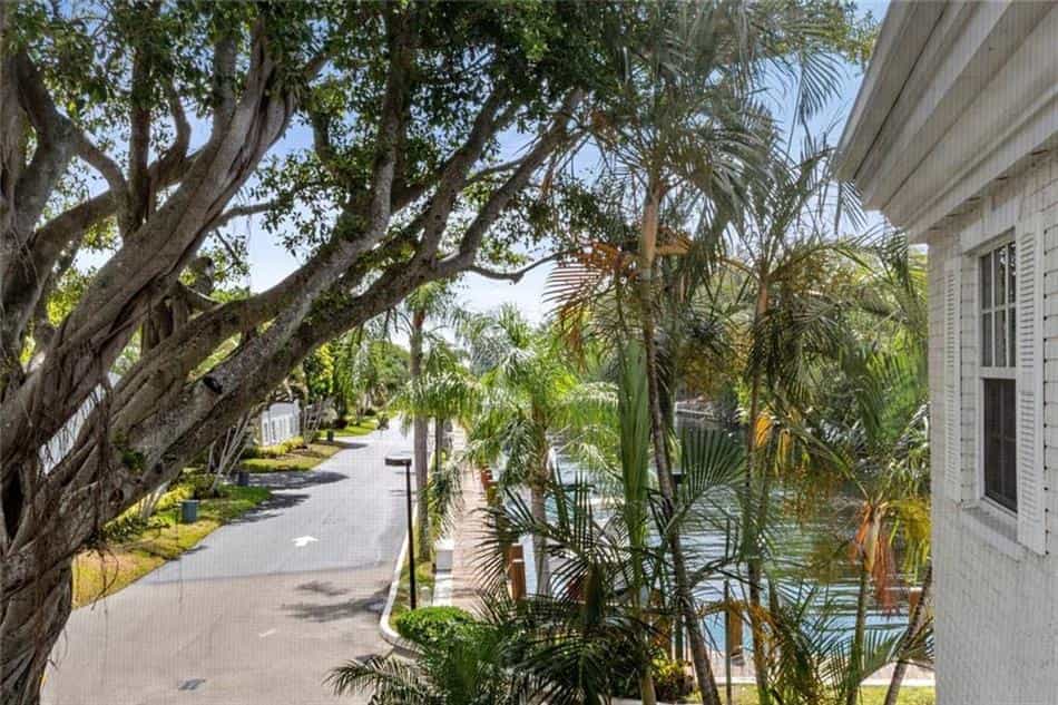 Condominium in Fort Lauderdale, Florida 10230558