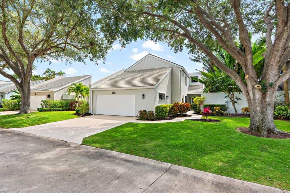 House in Jupiter, Florida 10230650