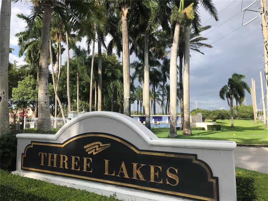 सम्मिलित में Three Lakes, Florida 10230688