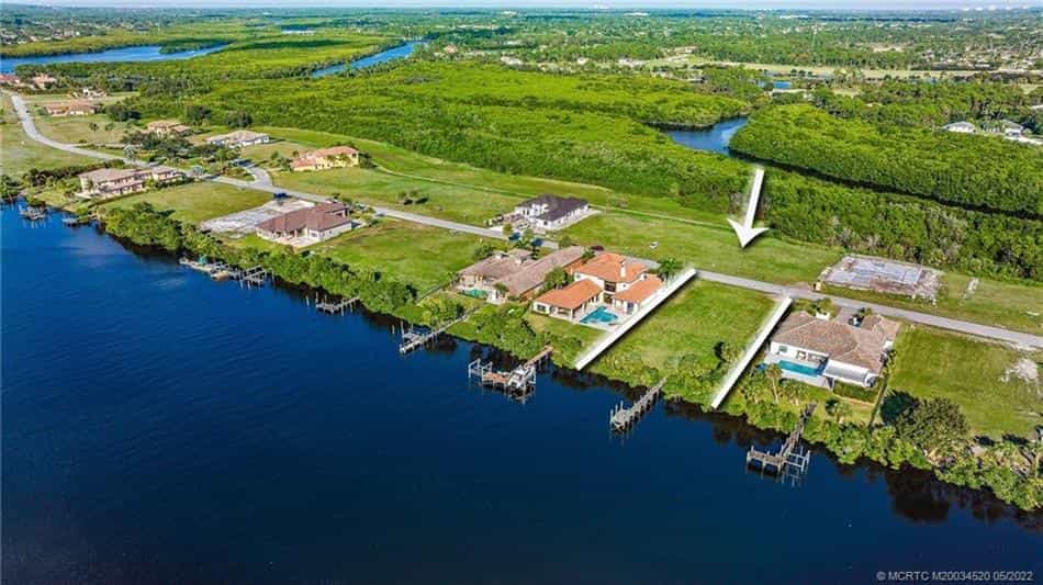 Land in De oevers van de noordelijke rivier, Florida 10230735