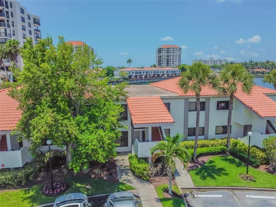 Condominium in St. Pete Beach, Florida 10230789