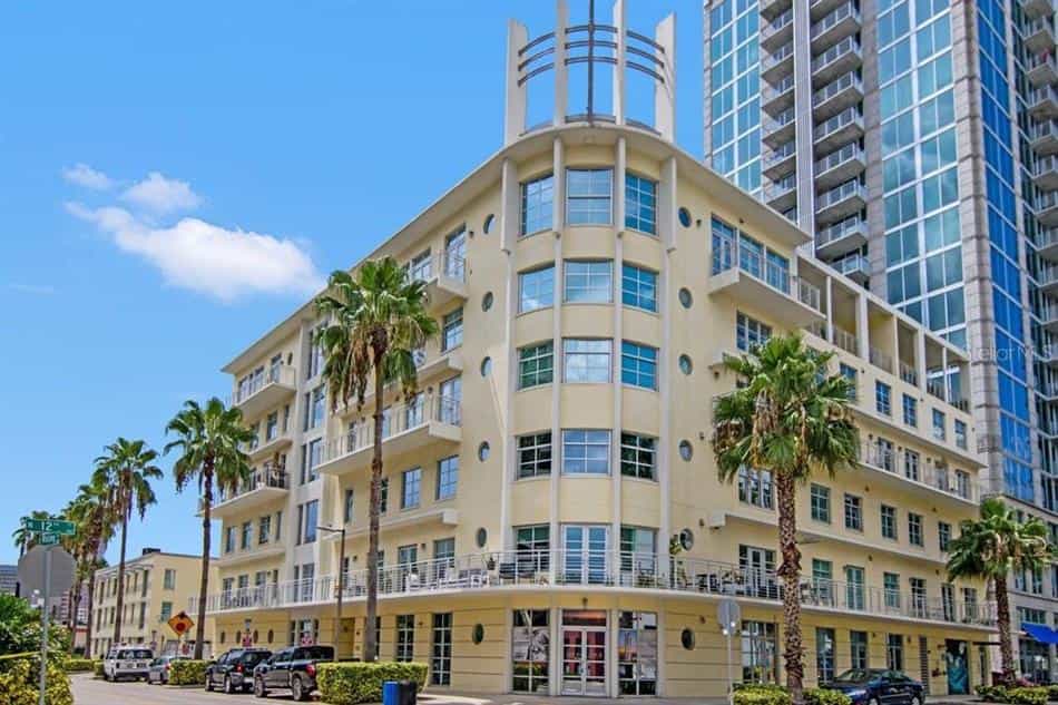 Condominium in Tampa, Florida 10230816