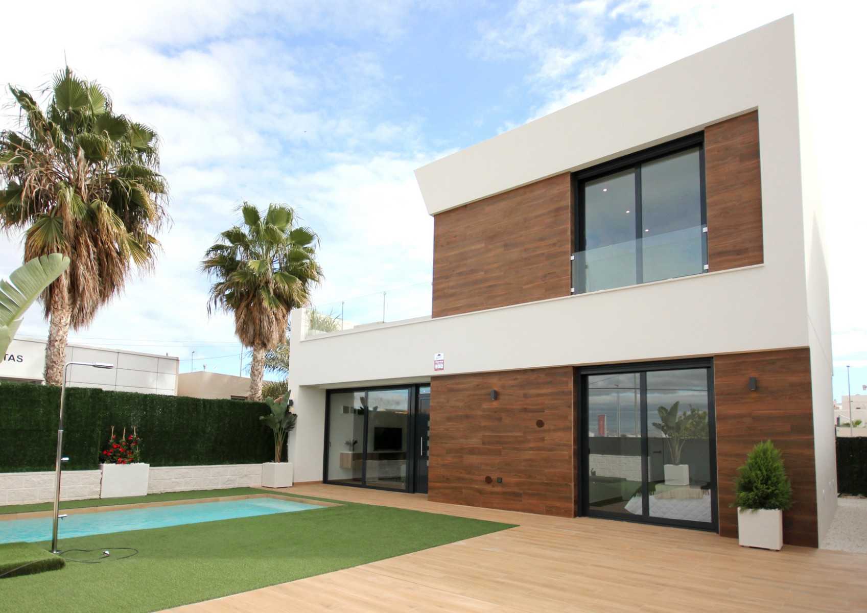 House in Alacant, Comunidad Valenciana 10231403