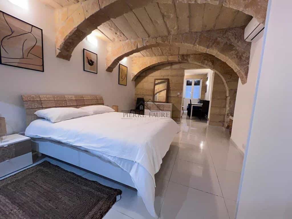 Condominium in Valletta,  10231635