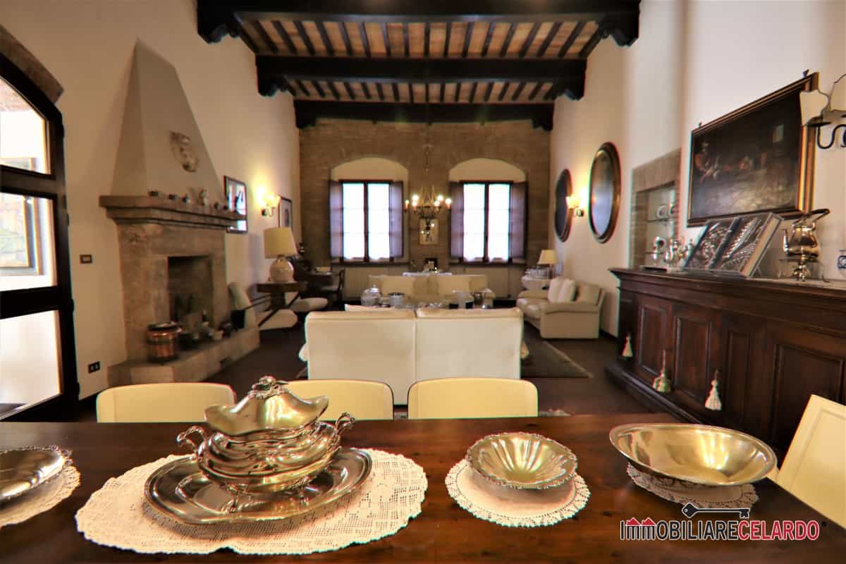 公寓 在 San Gimignano, Tuscany 10232151