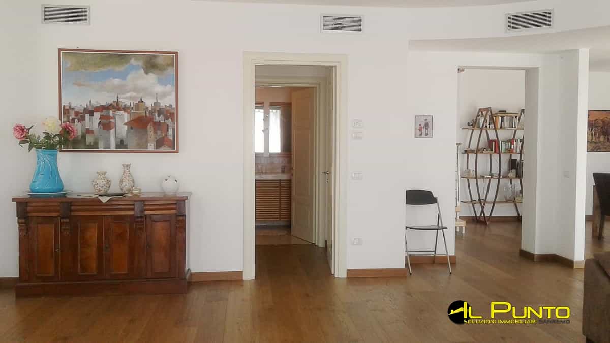 House in , Liguria 10232173