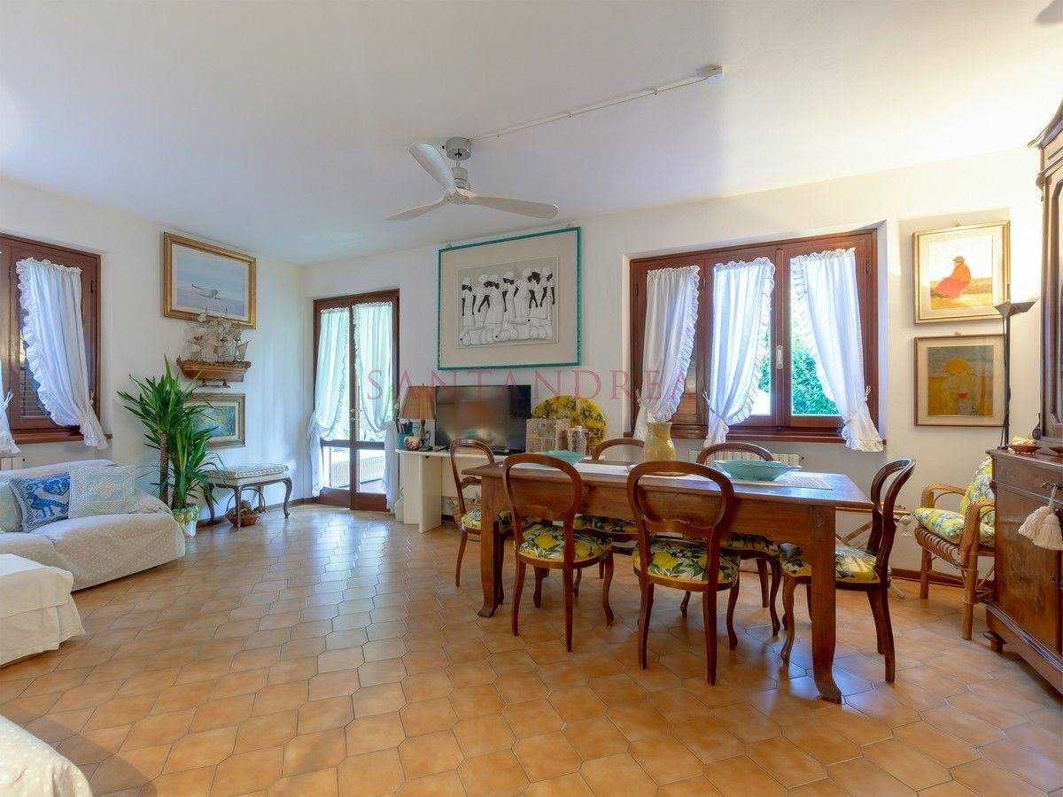 집 에 Pietrasanta, Tuscany 10232864