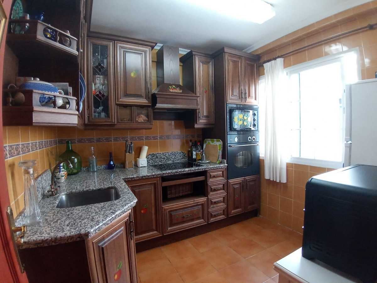 Condominium in San Pedro de Alcantara, Andalusia 10233459