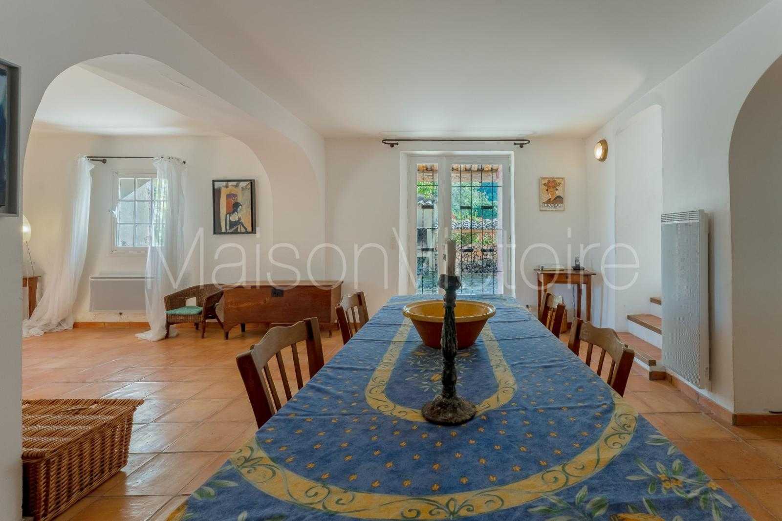 casa no Saignon, Provença-Alpes-Costa Azul 10233892