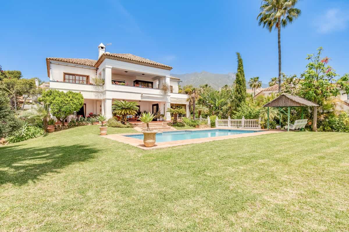 σπίτι σε Marbella, Andalucía 10234043