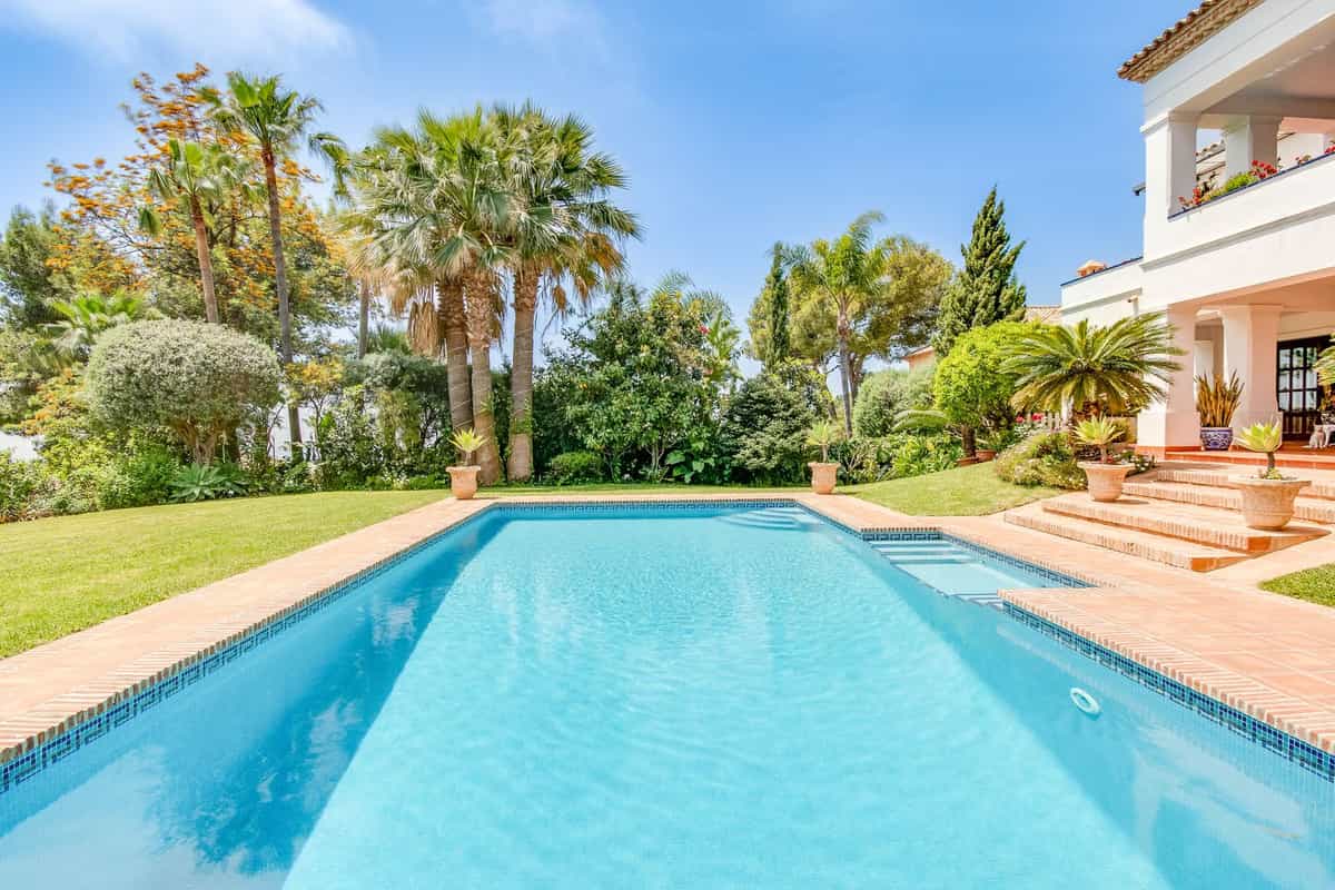 σπίτι σε Marbella, Andalucía 10234043