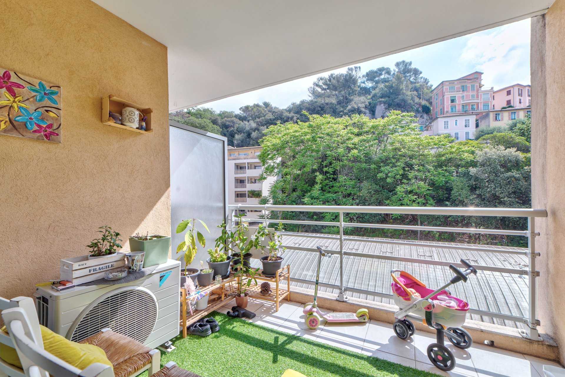 Condominium in Nice, Alpes-Maritimes 10234219