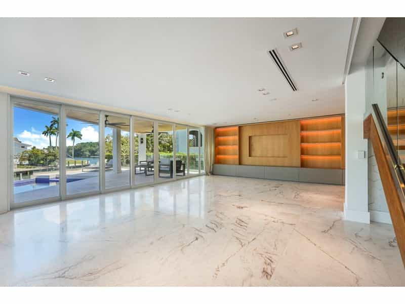 House in Coral Gables, 6921 Sunrise Place 10234225