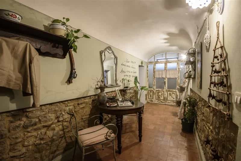 多个房子 在 Salsomaggiore Terme, Emilia-Romagna 10234243