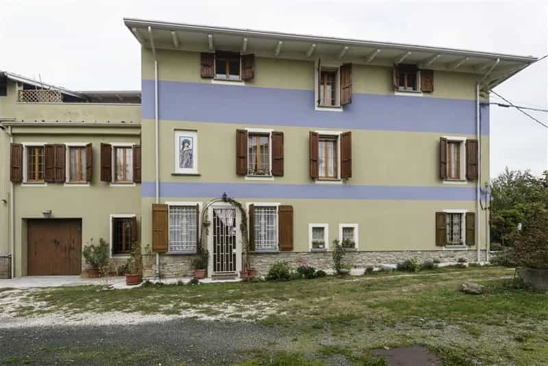 Flere hus i Salsomaggiore Terme, Emilia-Romagna 10234243