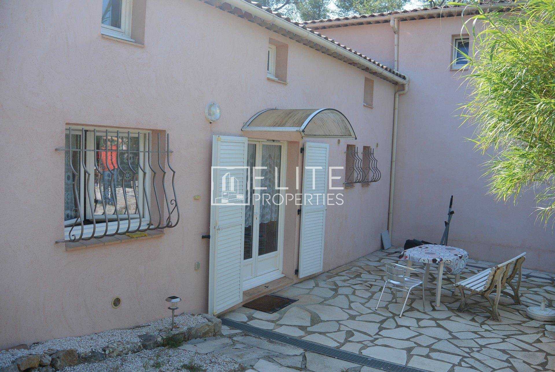 House in Le Plan-de-Grasse, Provence-Alpes-Cote d'Azur 10234462