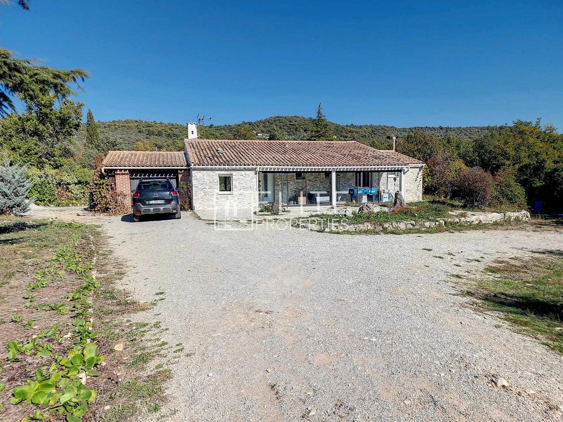 Casa nel Saint-Cézaire-sur-Siagne, Provenza-Alpi-Costa Azzurra 10234479