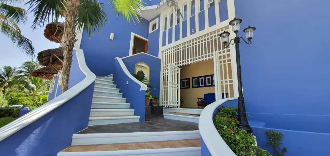 Beberapa Rumah di El Crucero, Quintana Roo 10234646