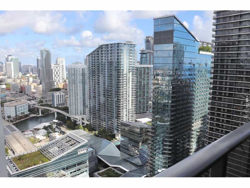 Condominium in Miami, Florida 10234725