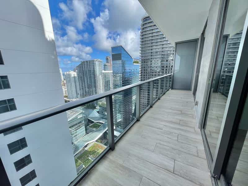 Condominium in Miami, Florida 10234725