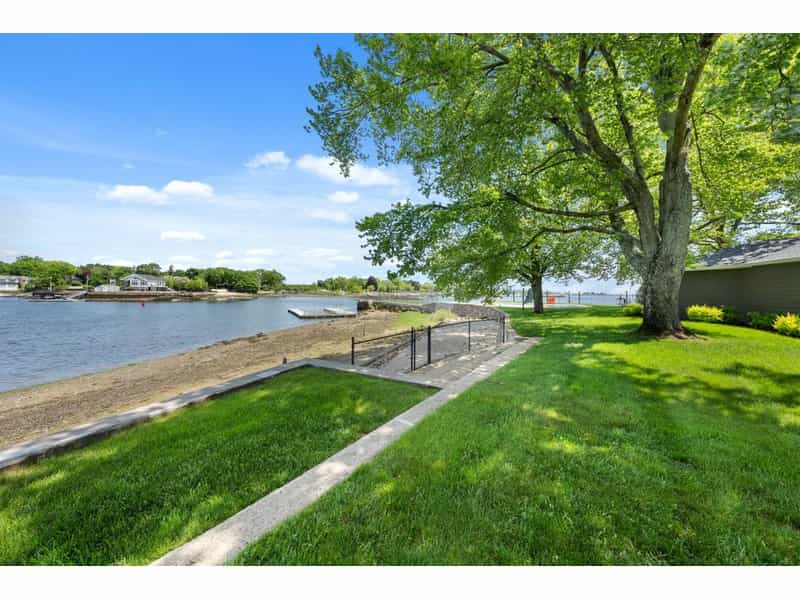 House in Mamaroneck, New York 10234891
