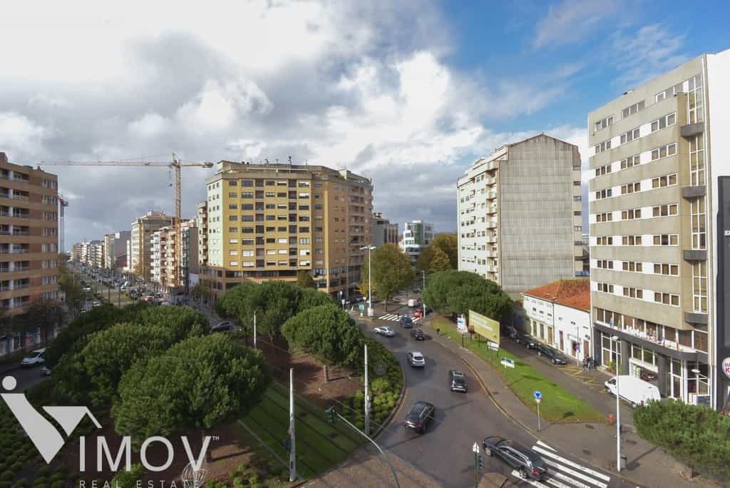 Eigentumswohnung im Matosinhos, Porto District 10483863