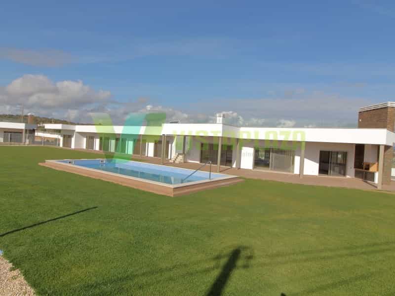 Talo sisään Mexilhoeira Grande, Faro 10484027