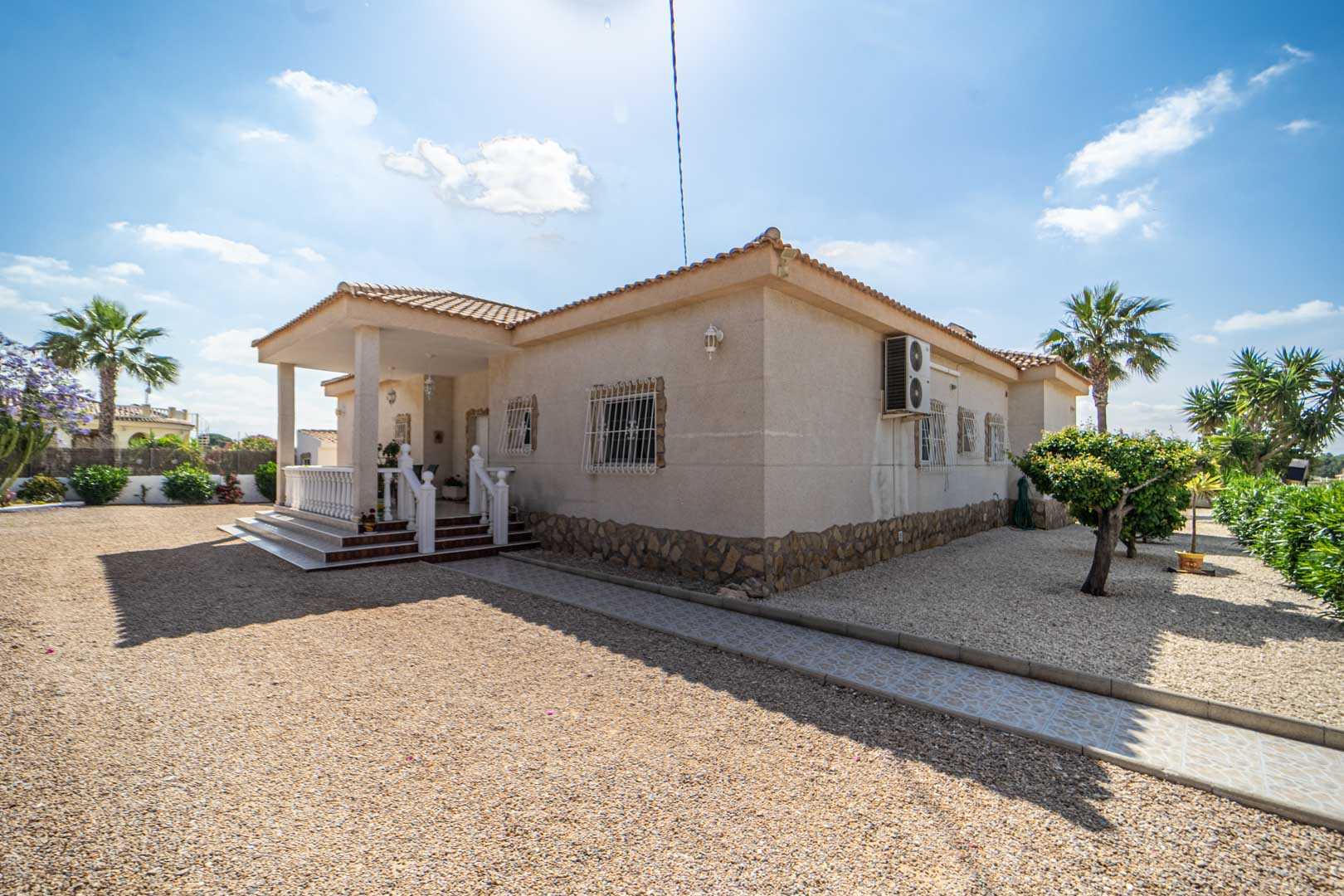 House in Torre-Pacheco, Región de Murcia 10484128