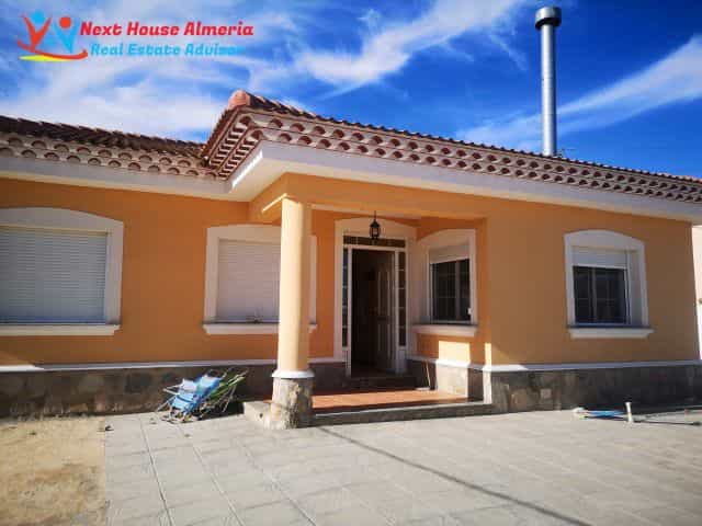 Talo sisään Vélez-Rubio, Andalusia 10484260