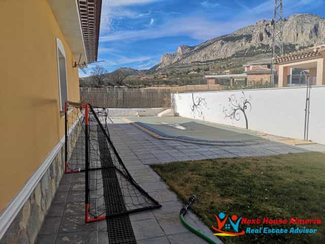 Talo sisään Vélez-Rubio, Andalusia 10484260
