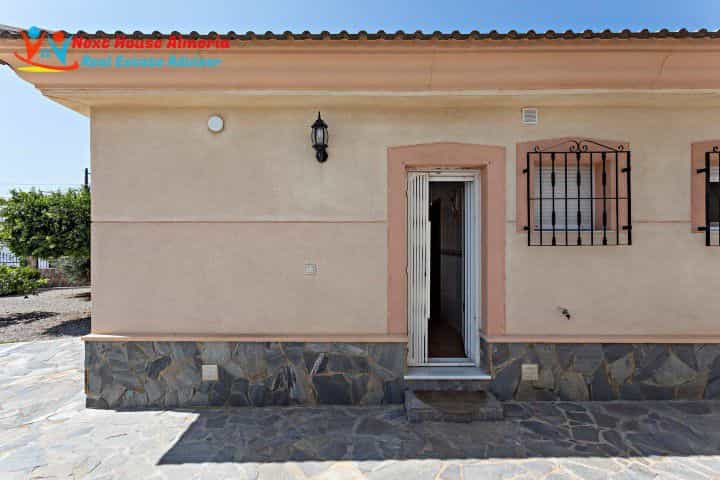 жилой дом в Куэвас-дель-Альмансора, Андалусия 10484267