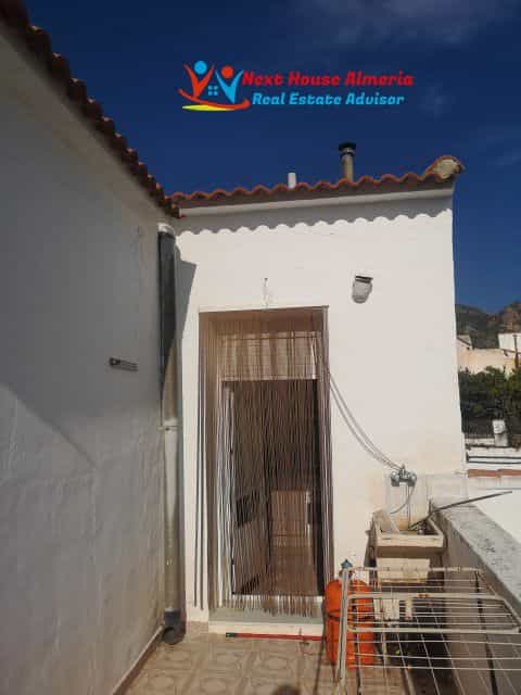 σπίτι σε Urrácal, Andalusia 10484328