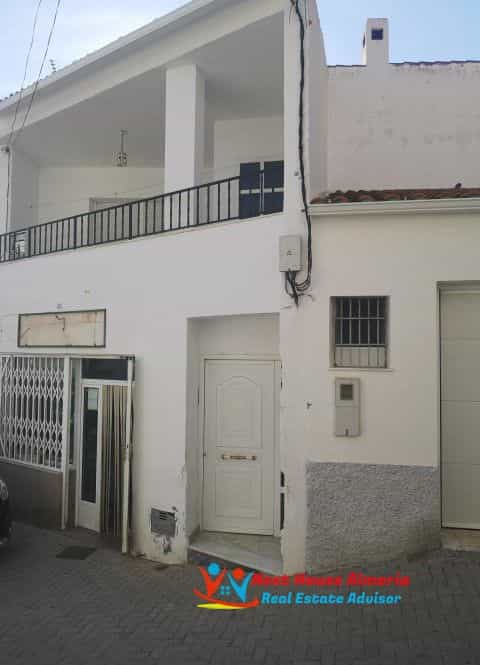Будинок в Urrácal, Andalusia 10484328