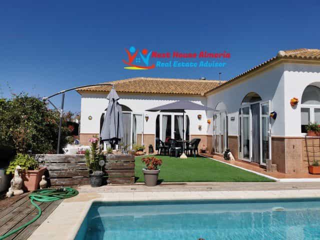 rumah dalam Oria, Andalusia 10484341