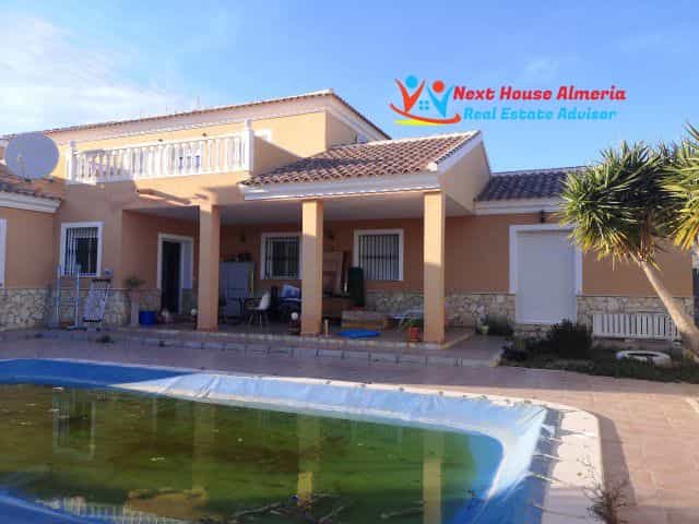 房子 在 阿尔博莱斯, 安达卢西亚 10484355