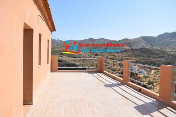 σπίτι σε Albanchez, Andalusia 10484370