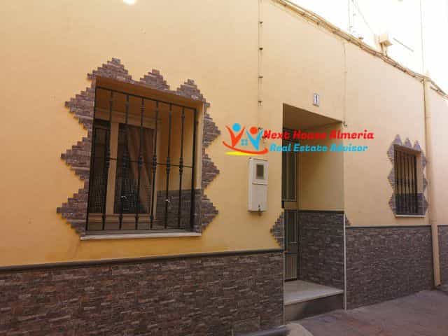 жилой дом в Пурчена, Андалусия 10484435