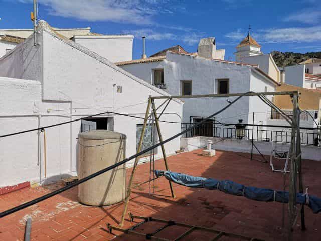 σπίτι σε Urrácal, Andalusia 10484446