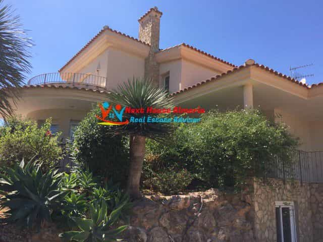 rumah dalam Vera, Andalusia 10484484