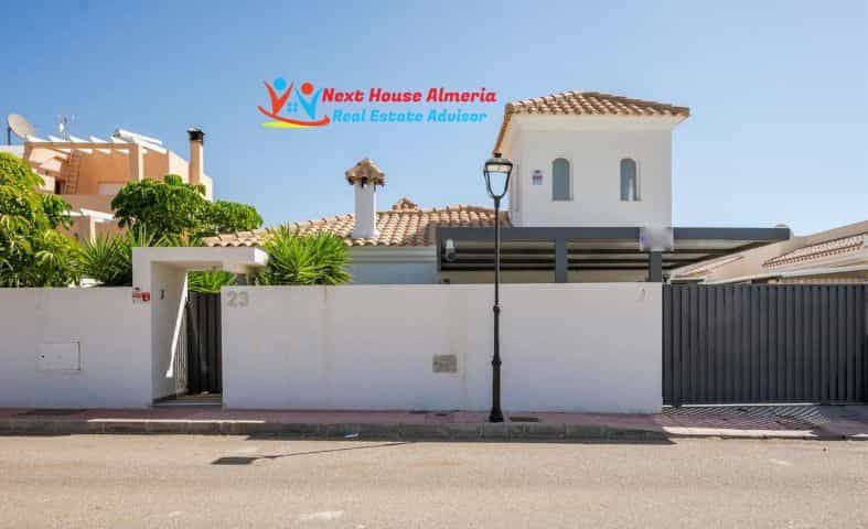 rumah dalam Los Gallardos, Andalusia 10484492