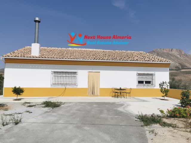 Talo sisään Vélez-Blanco, Andalusia 10484497
