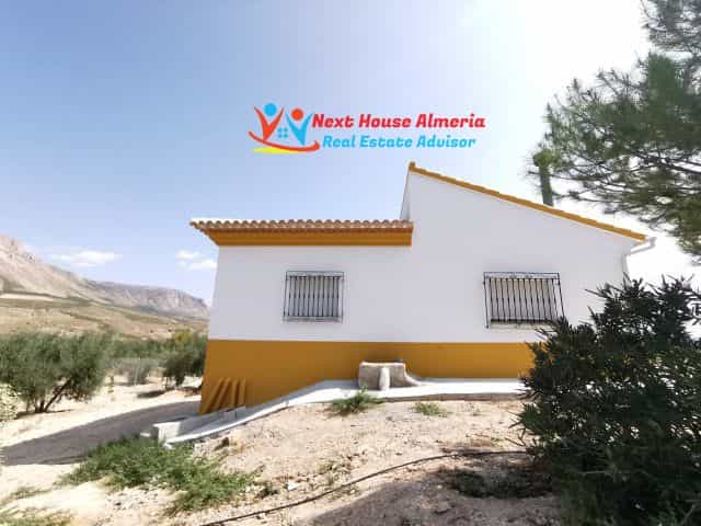 Talo sisään Vélez-Blanco, Andalusia 10484497