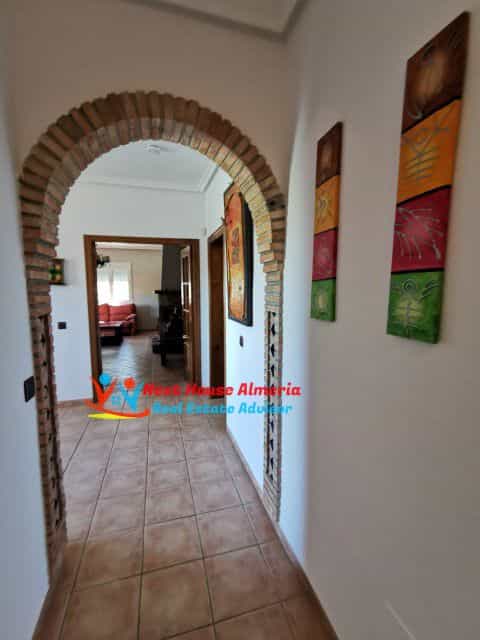 房子 在 Los Gallardos, Andalusia 10484535