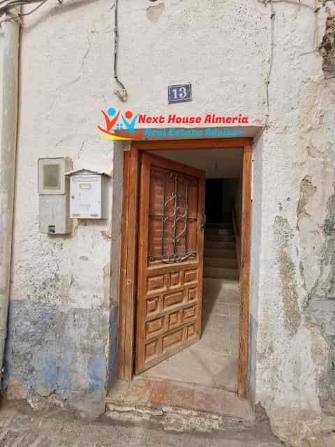 rumah dalam Seron, Andalusia 10484545