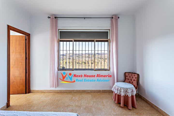 жилой дом в El Pilar, Andalucía 10484560