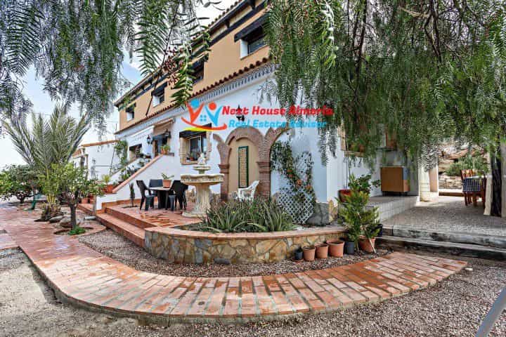 жилой дом в Куэвас-дель-Альмансора, Андалусия 10484598